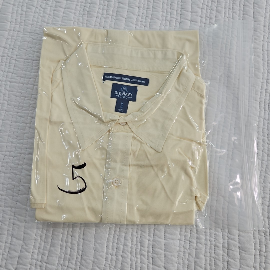 Old Navy Short Sleeve Front Button Regular Fit Everyday Shirt Sz XL Yellow EUC