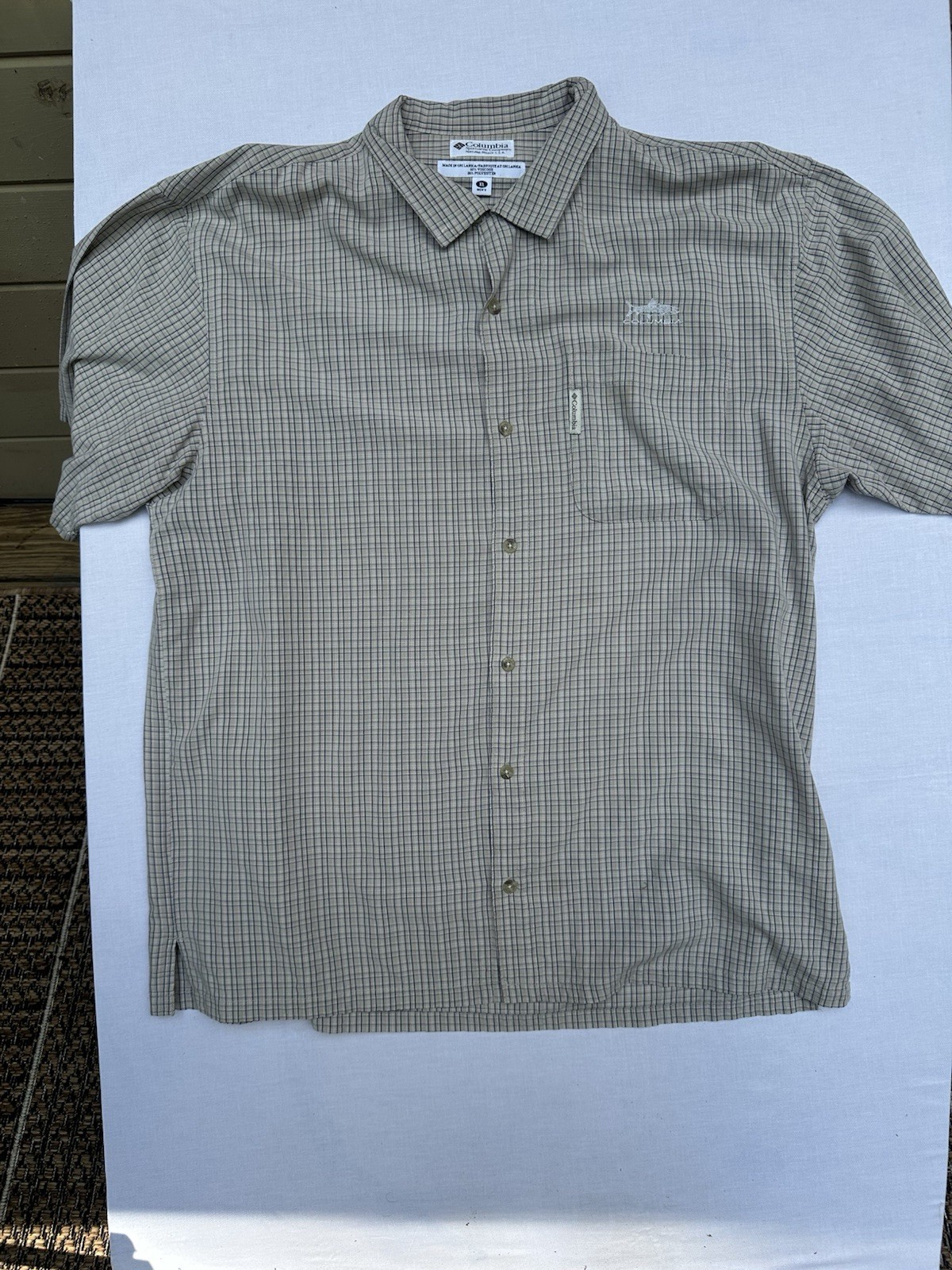 Columbia Sportwear Beige / Brown Plaid. Fish Print PFG Button Shirt XL