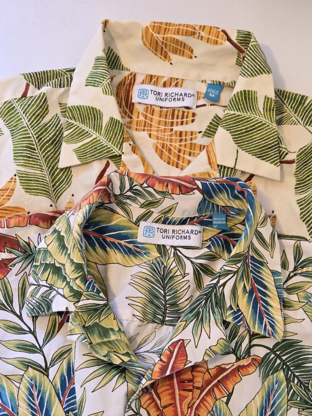 Lot of 2 Tori Richard Uniforms Shirt Hawaiian Button Short Sleeve Mens Medium