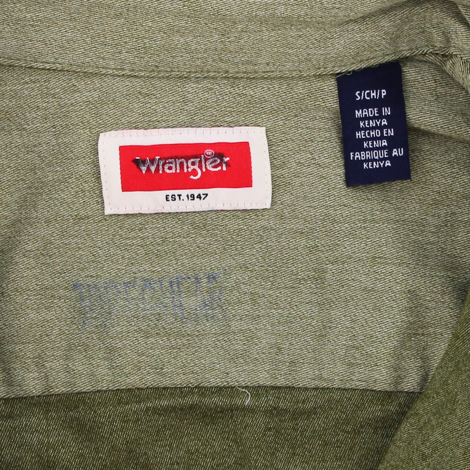 Wrangler Men’s Long Sleeve Button Up Collared Shirt with Front Button Pockets