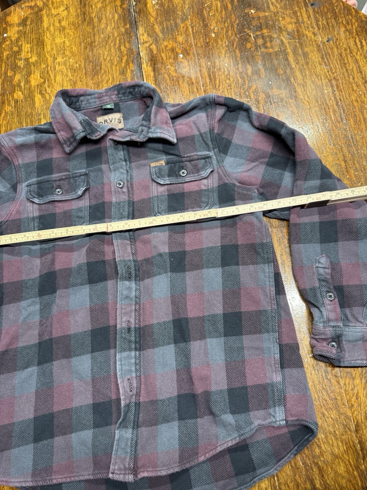 Orvis button down shirt Men’s Size Large Plaid Flannel Soft Feel Warm