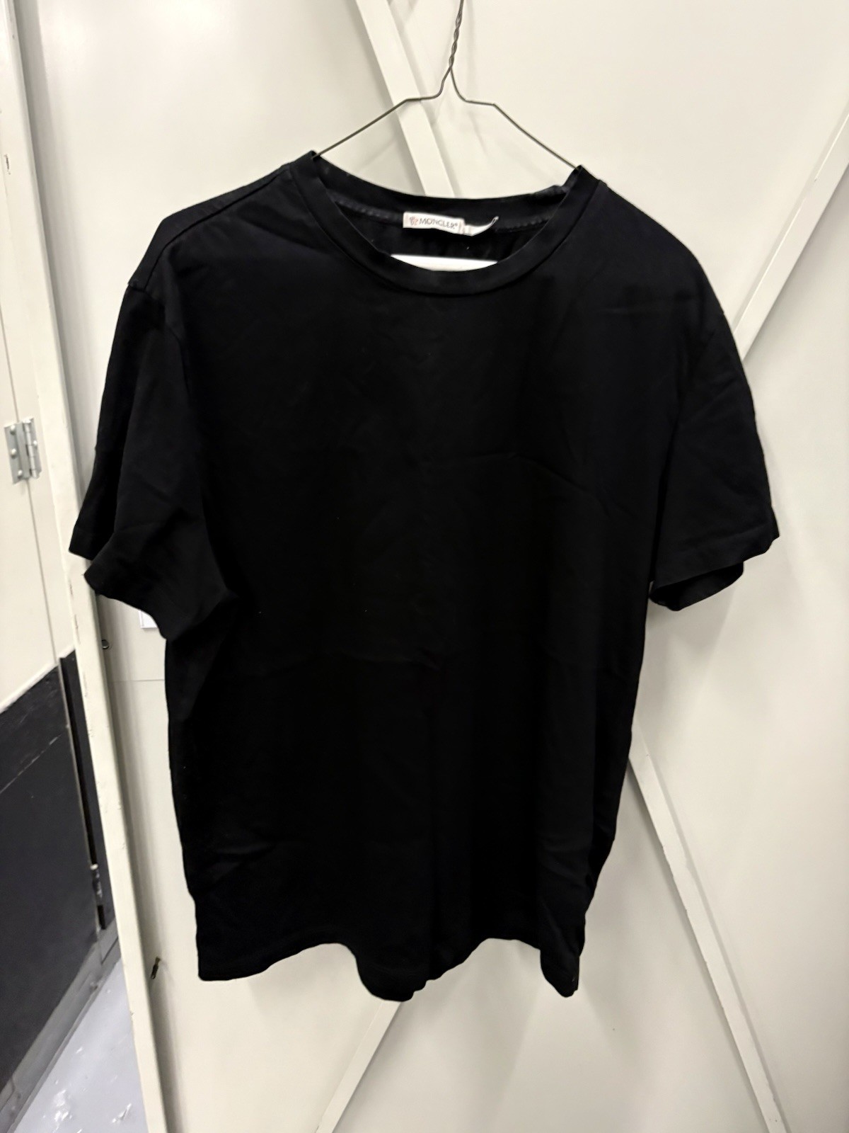 Moncler Men’s T-Shirt Black Size XL Short Sleeve Crew Neck Cotton Used Good