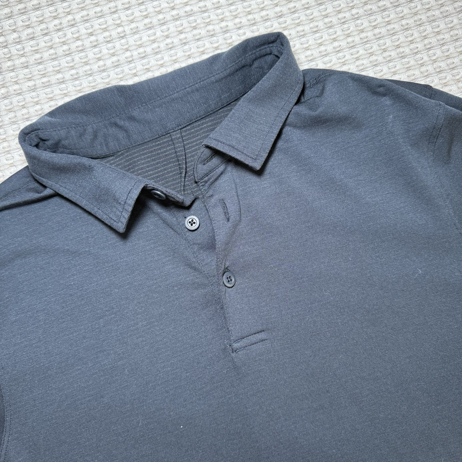 Lululemon Evolution Polo Golf Shirt Mens Small Blue Short Sleeve Performance