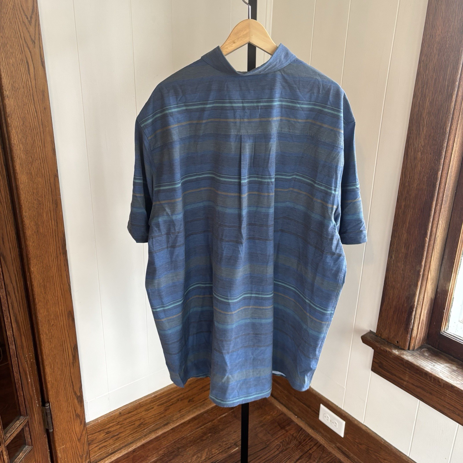 O’Neill NWT Traveler UPF 50+ Blue Traverse Stripe Short Sleeve Button Shirt 2XLT