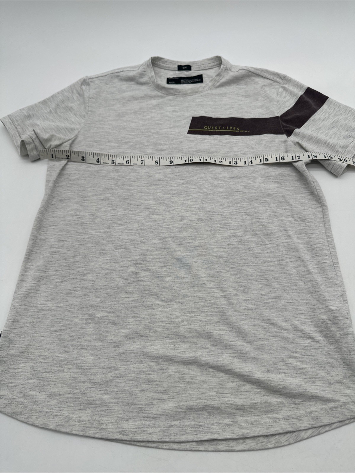 Quest T-Shirt Men Small Graphic Print Slim ..#29324