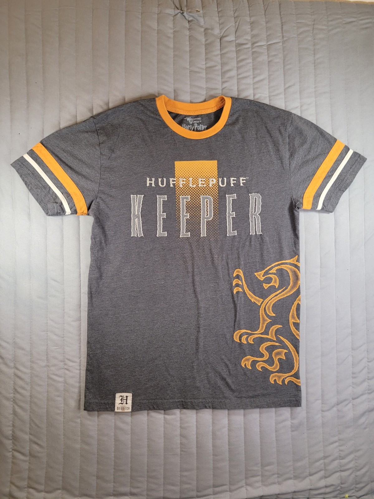 Universal Studios Harry Potter Hufflepuff Keeper Shirt Quidditch – Size M