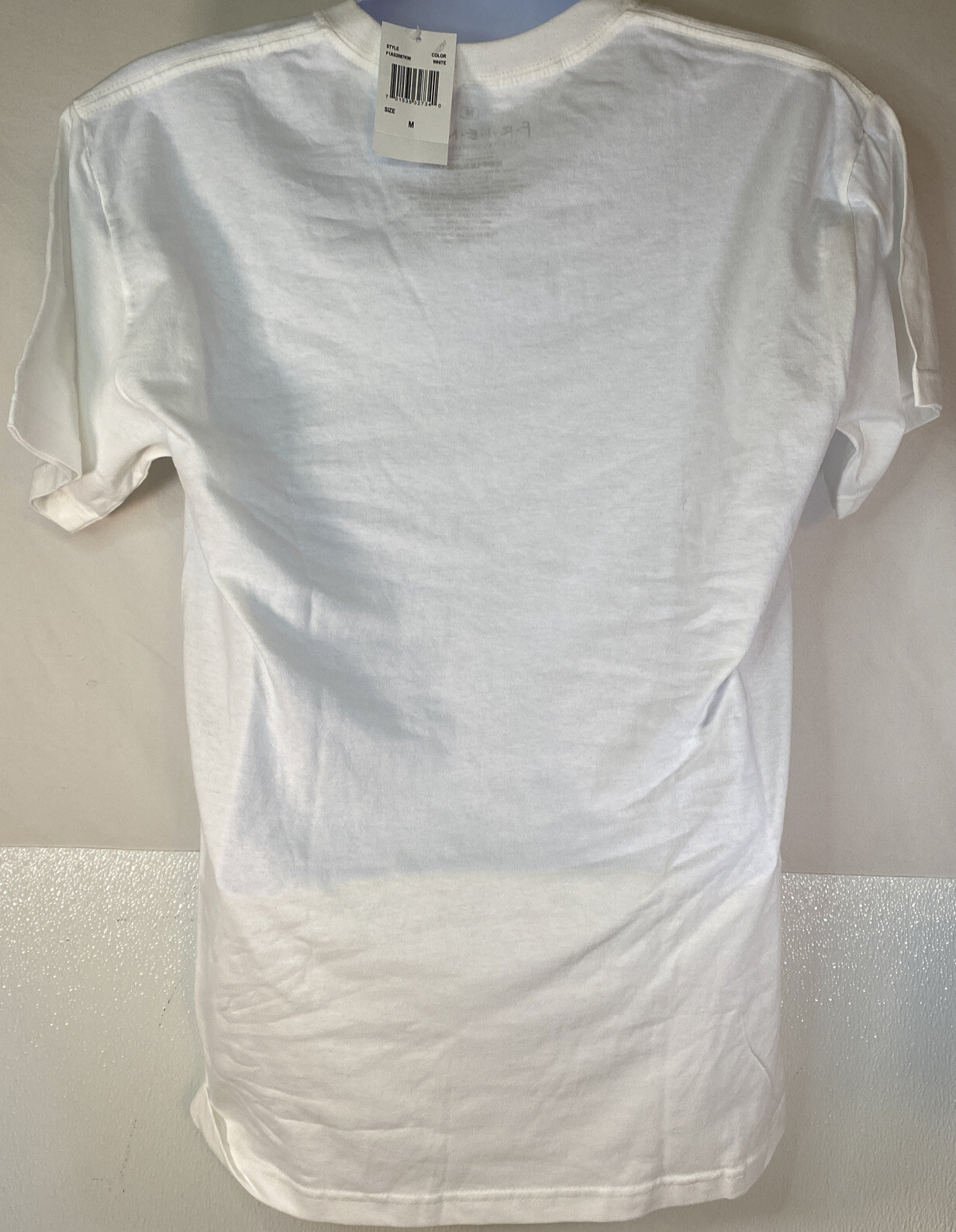 Friends “Central Perk” White T-Shirt Size Medium on Ripple Junction New W/Tag
