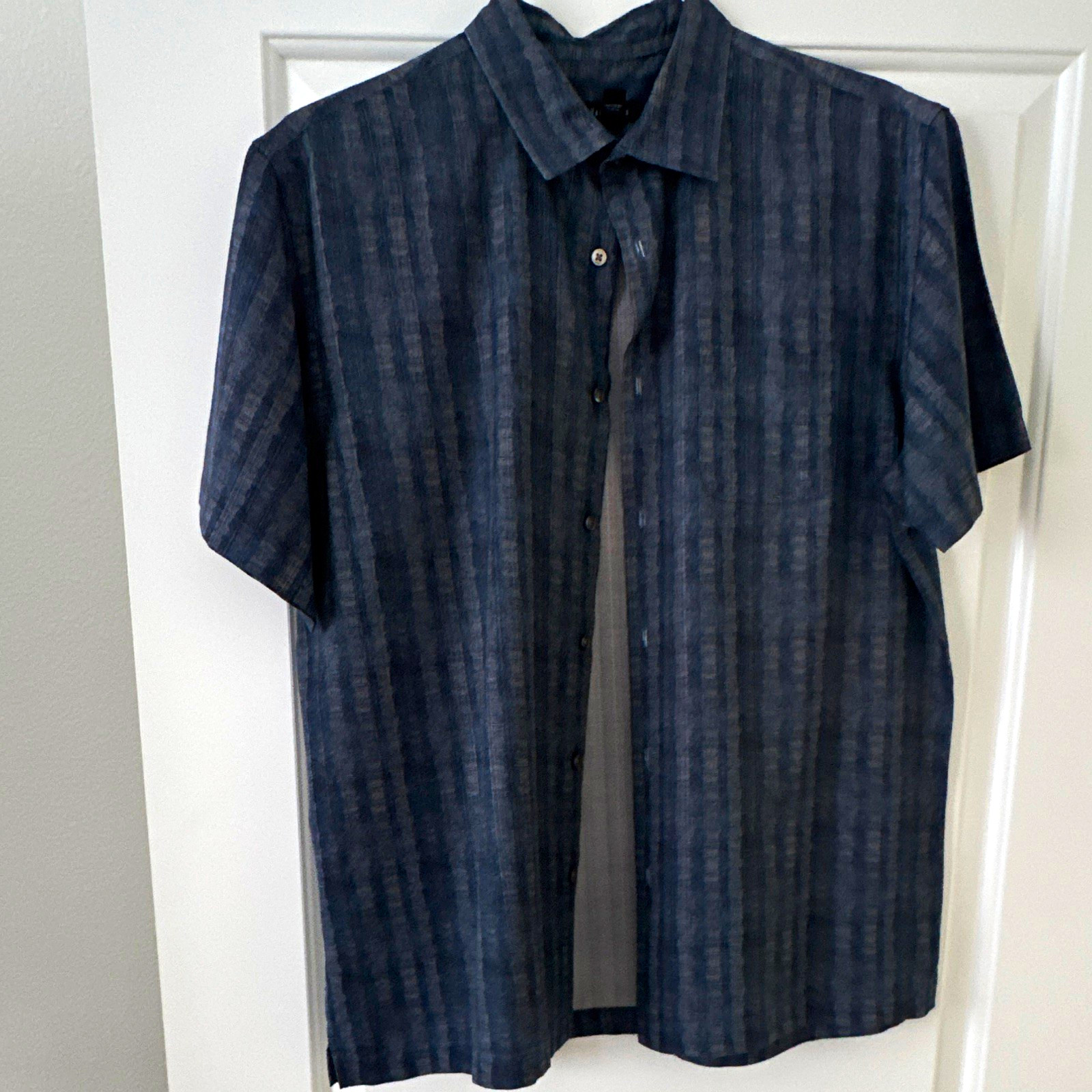 Van Heusen Regular Fit Blue Striped Dress Shirt L 16-16.5 Short Sleeve
