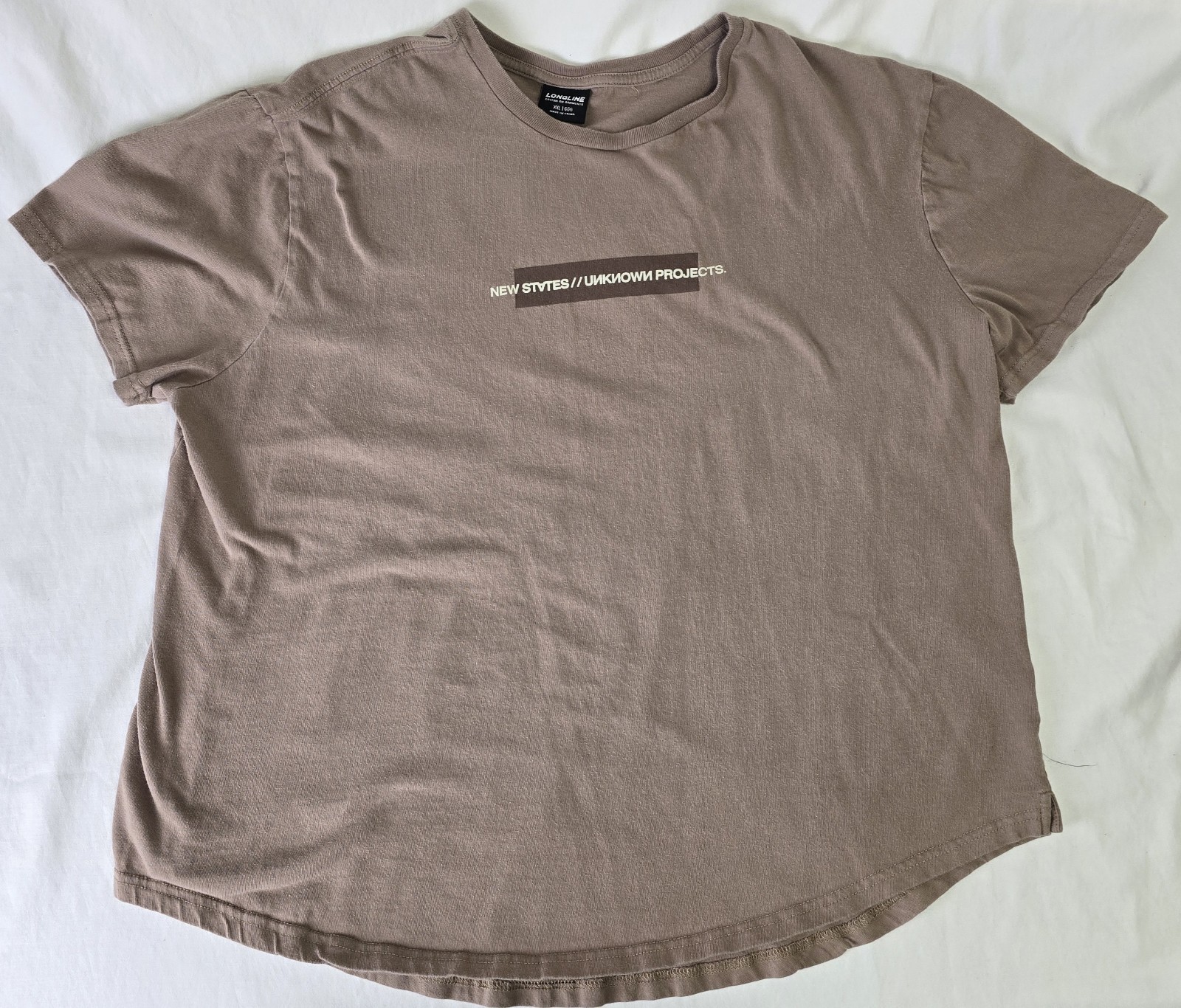 Cotton On Mens 2XL Longline T-Shirt Dark Beige “New States Unknown Projects”