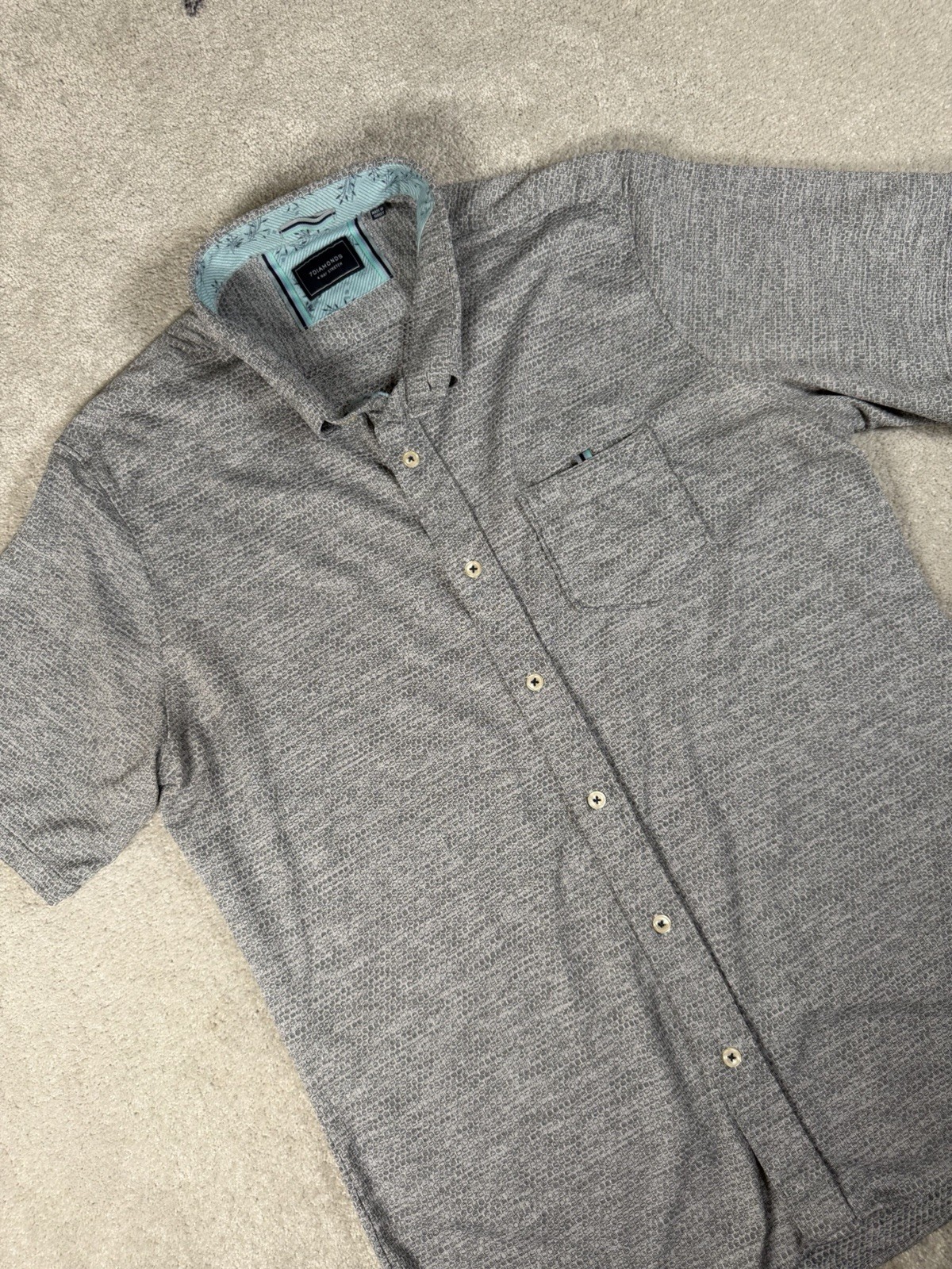 7 Diamonds Short Sleeve 4 Way Stretch Shirt Gray Textured Button Up Mens Large