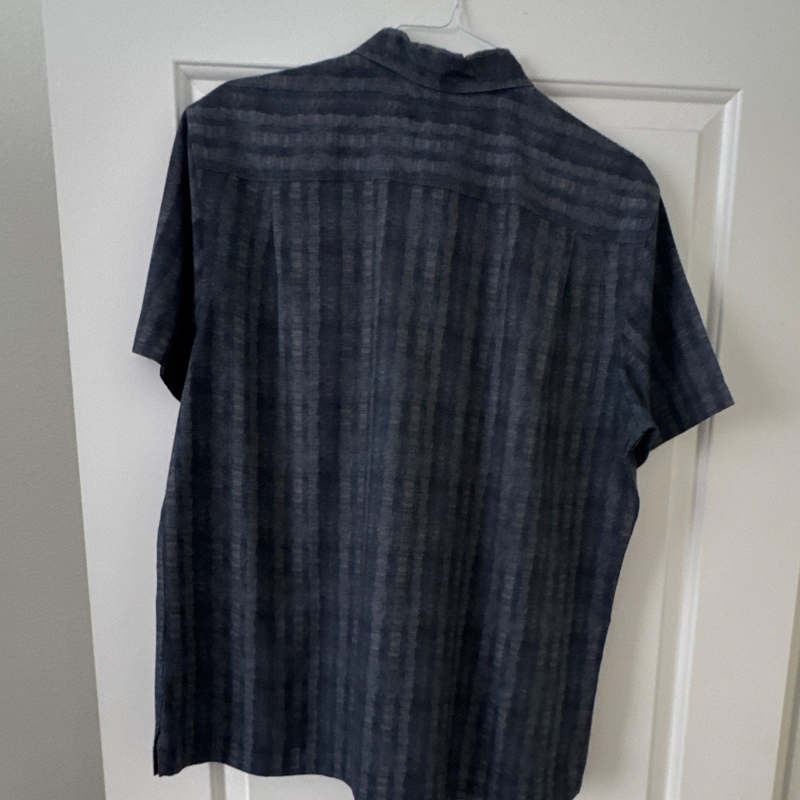 Van Heusen Regular Fit Blue Striped Dress Shirt L 16-16.5 Short Sleeve