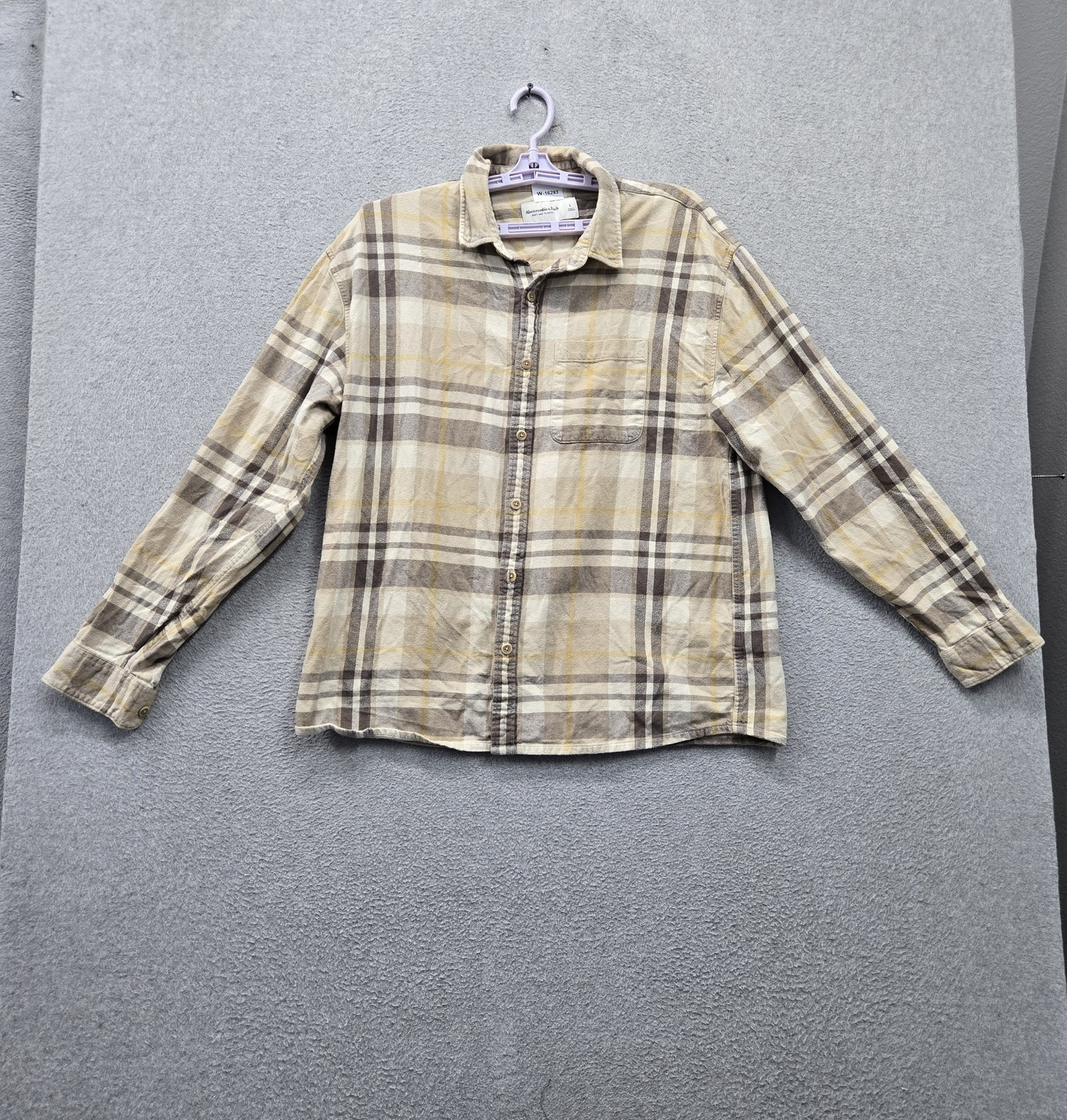 Abercrombie & Fitch Men Button Up Shirt L Beige Plaid Soft A&F Flannel Casual