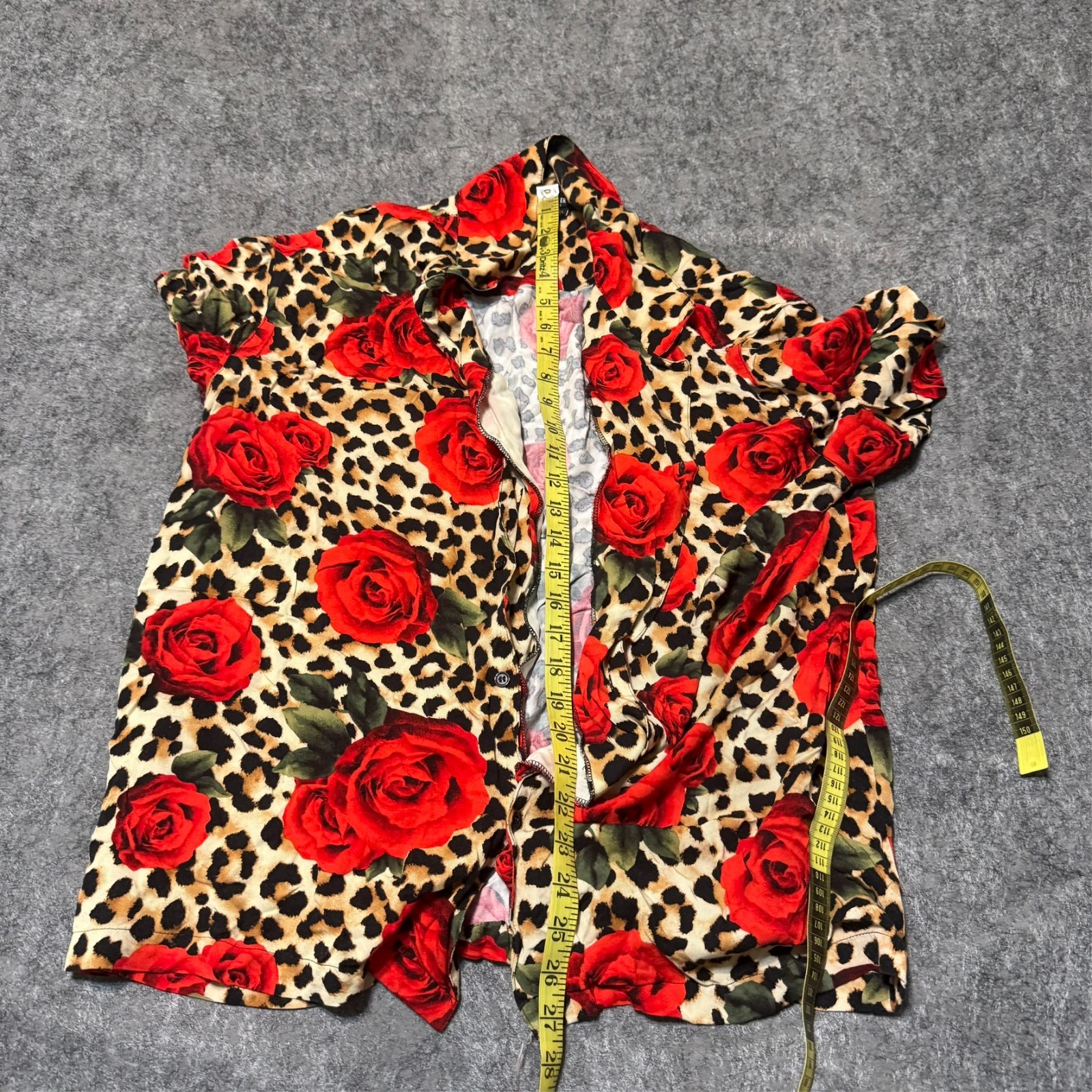 Forever 21 Mens Shirt Size XL Multicolor Floral Animal Print Rayon Button Up