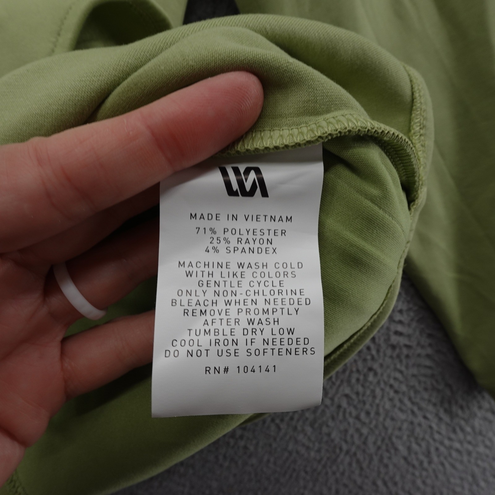 VRST Pinnacle Crewneck Long Sleeve Shirt Mens Small Green UV Wicking Anti Odor