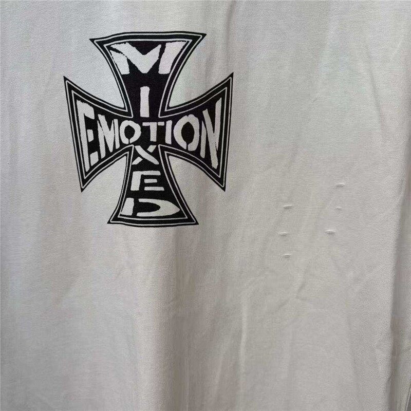 Mixed Emotion – Loose-Fitting Retro Letter-Printed Holey Top for Men and Women