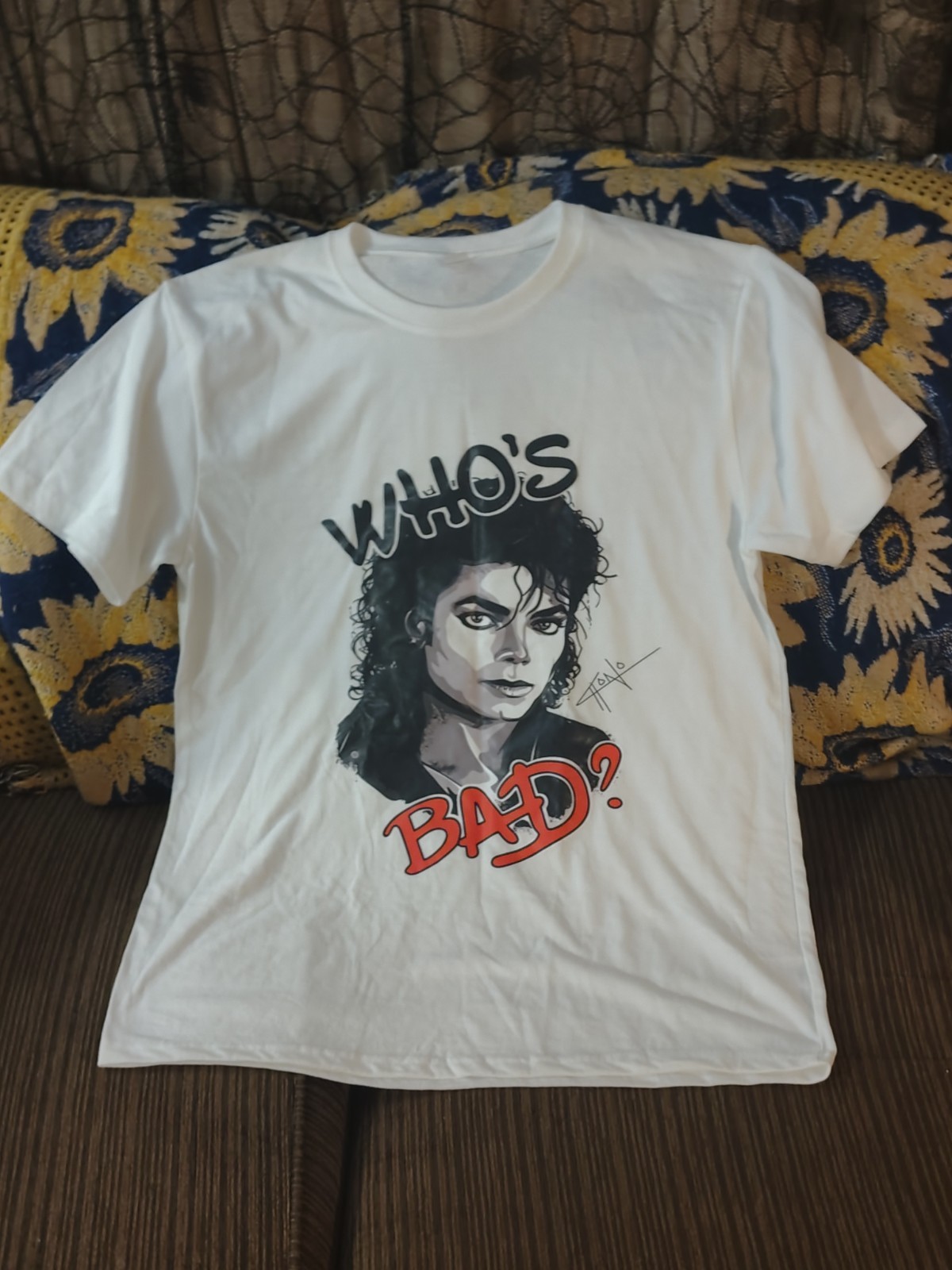 White Size XL Who’s Bad MJ T-shirt