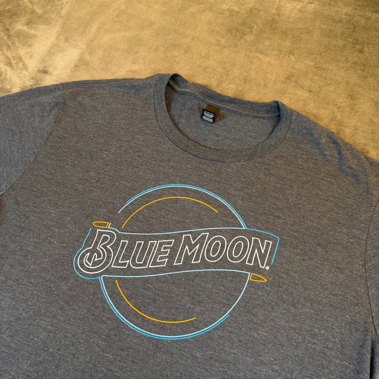 District Blue Moon Graphic T Shirt Mens Large Blue Tri Blend Short Sleeve