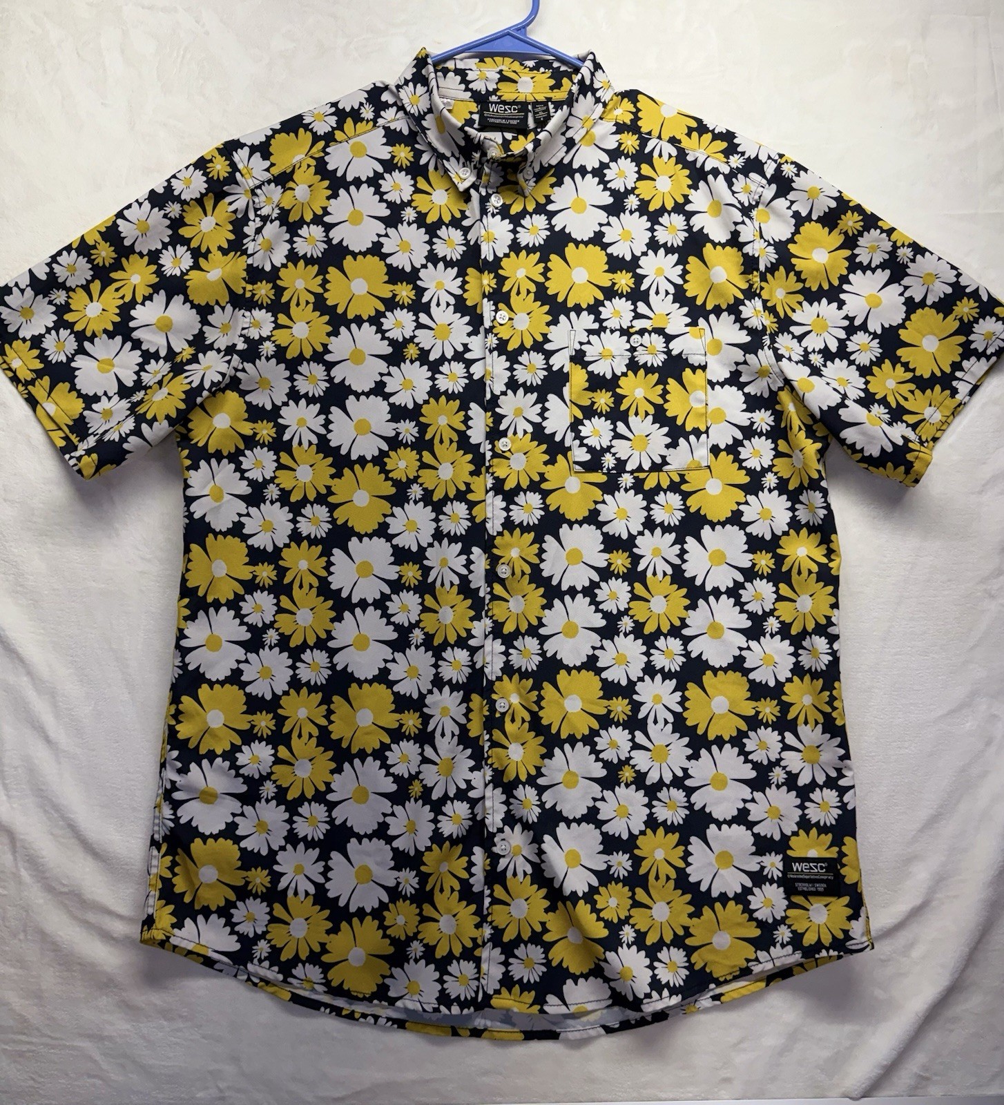 WeSC Men’s XL Short Sleeve Button-Down Button-Up Shirt Black Yellow White Floral