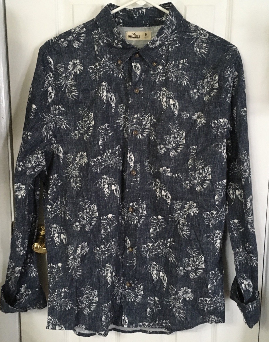 Lot of 5 Men’s Med. Shirts LS Hollister, DNKY ,Carbon, Ron Chereskin, VSKA