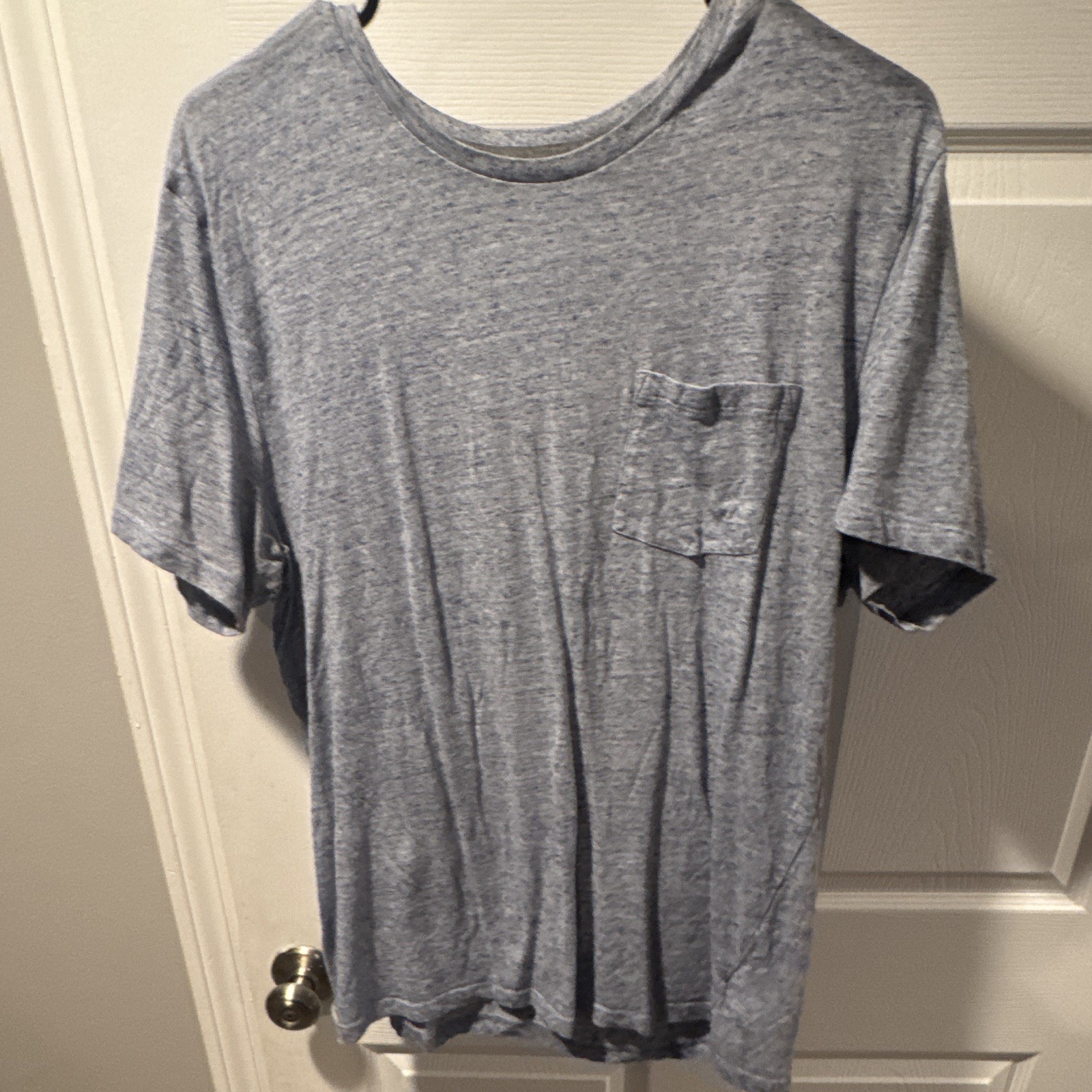 Old Navy Soft-Washed Ultra-Deux Heathered Crew Neck Pocket T-Shirt Blue/Gray L