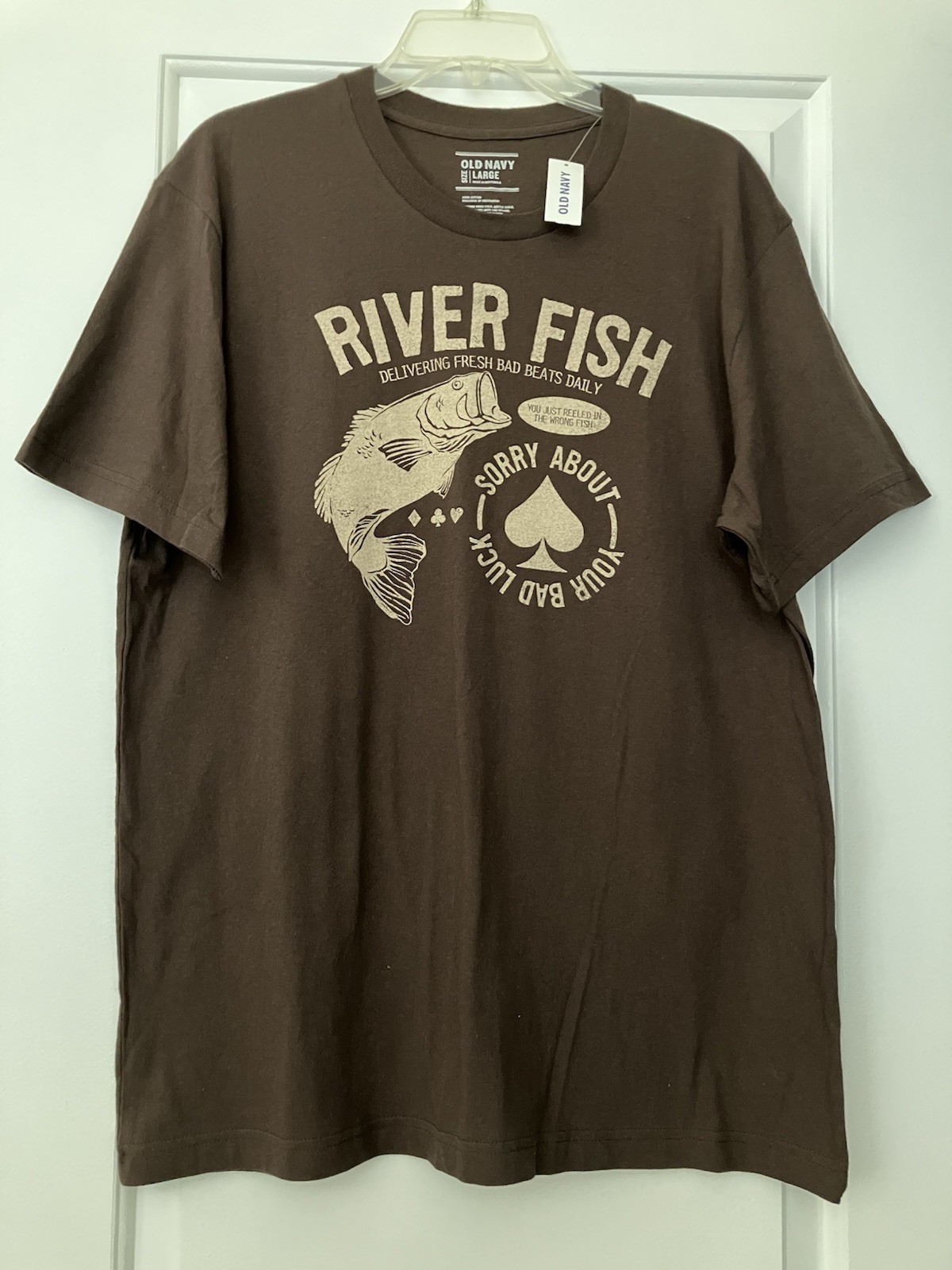 Old Navy Men’s Short Sleeve Graphics T-Shirt ~ Size L~ Brown ~ Fishing Theme