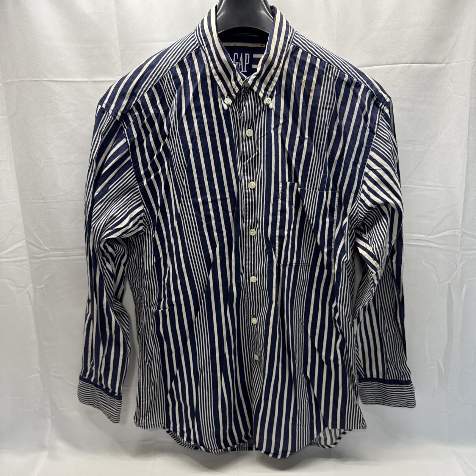 Vintage 90’s Size MEDIUM Men’s GAP Button Up Shirt Blue White *see description*