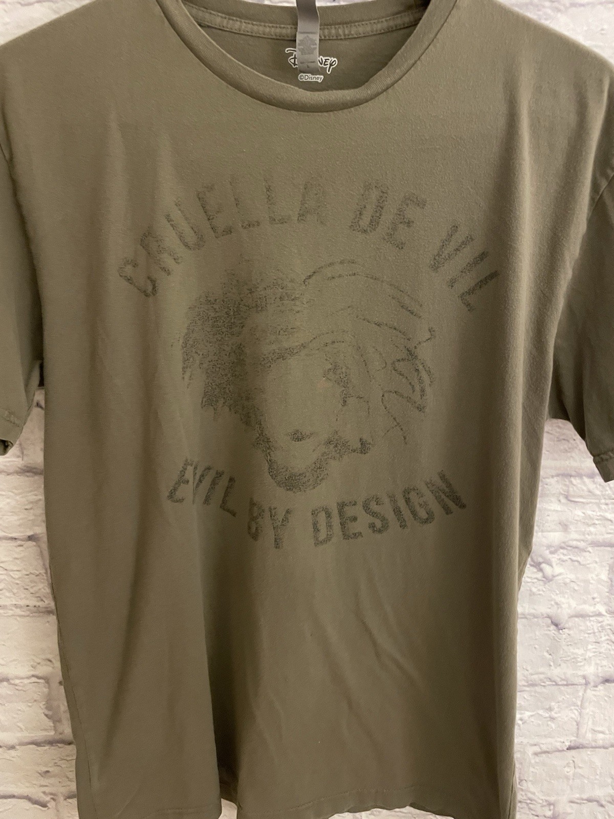 DISNEY Army Green T Shirt Cruella de Vil 101 Dalmatians Men’s Sz Large L