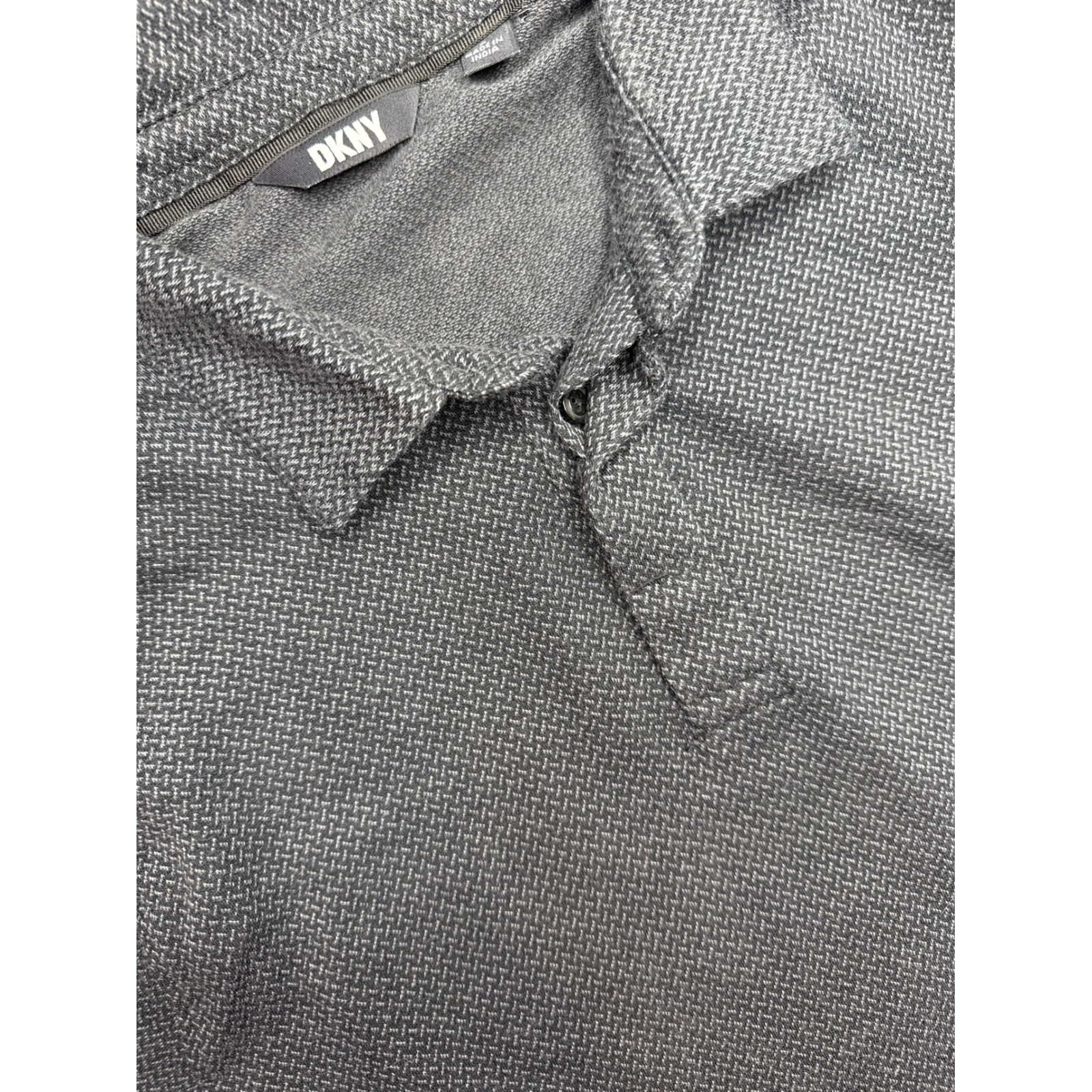 DKNY Men’s Gray Textured Pattern Short Sleeve Polo Shirt Size Large
