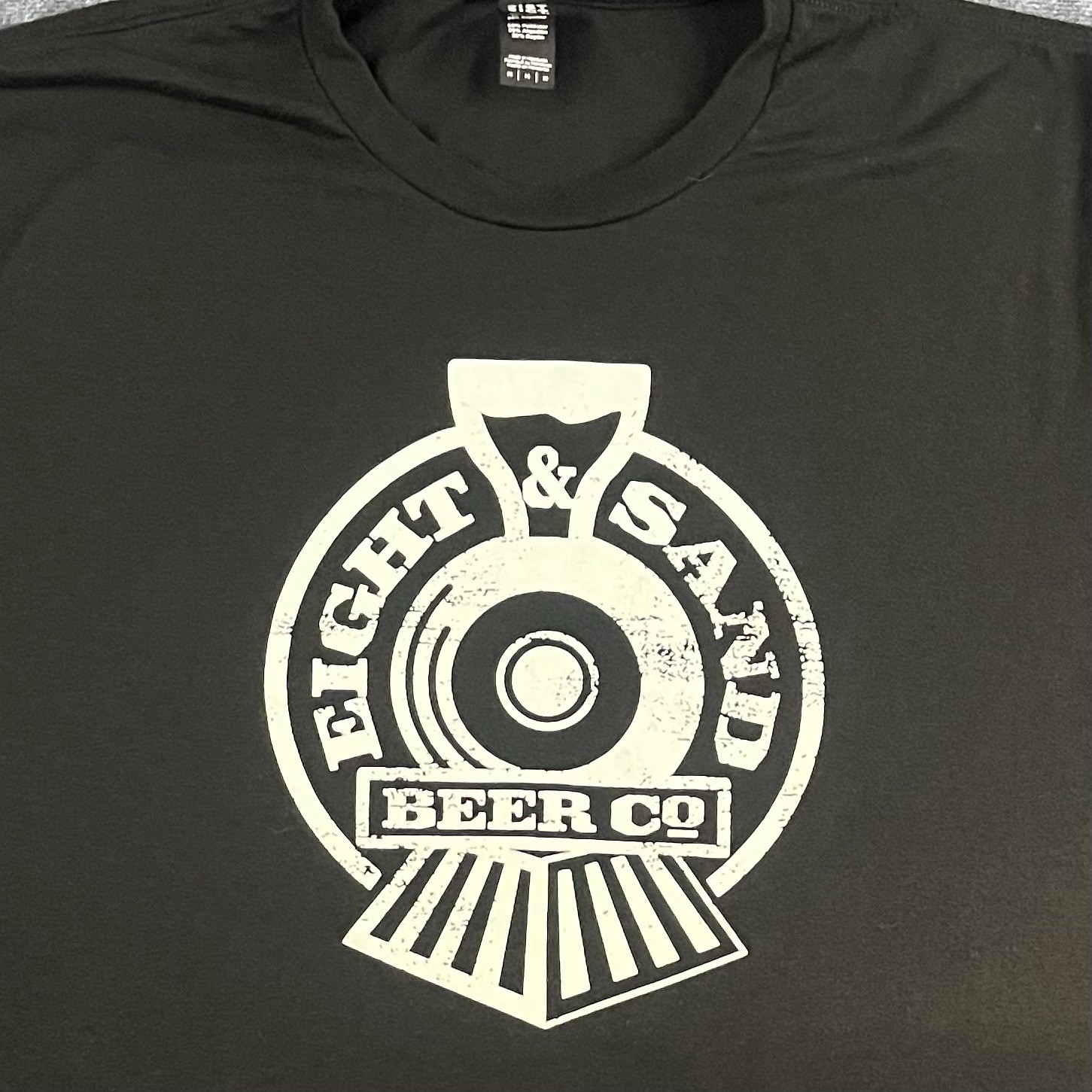 Eight & Sand Beer Co Shirt Mens Medium M Black Distressed Logo Brewery NJ