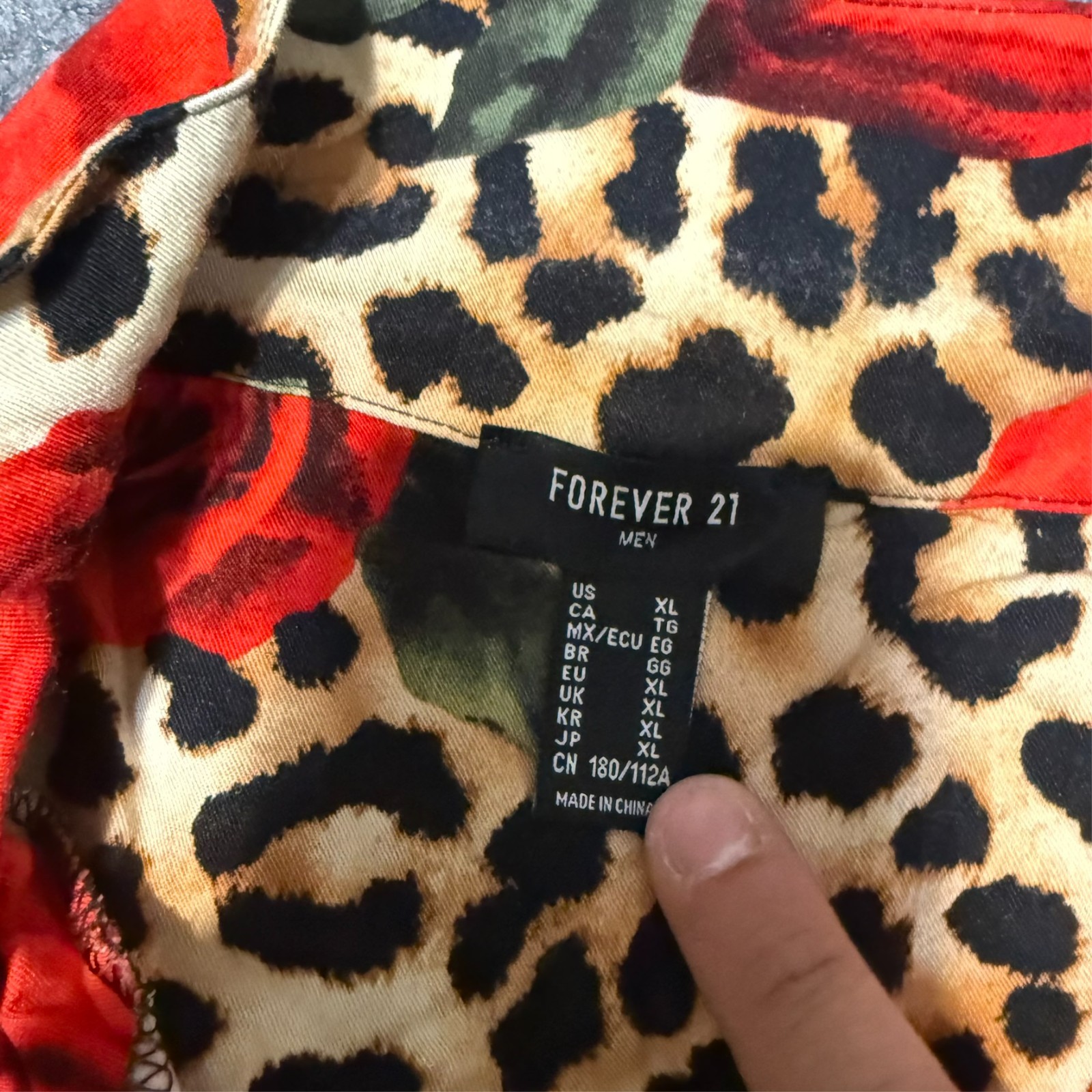 Forever 21 Mens Shirt Size XL Multicolor Floral Animal Print Rayon Button Up