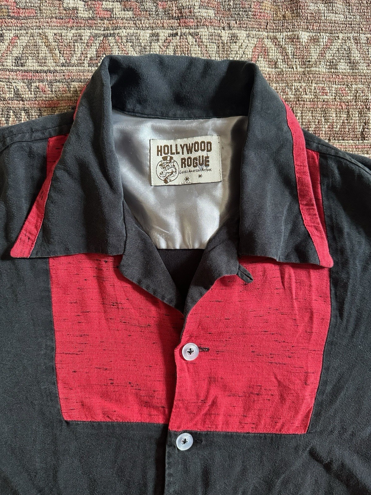 1950’s Style Hollywood Rogue Loop Collar Shirt Black Red Button Up Men’s M