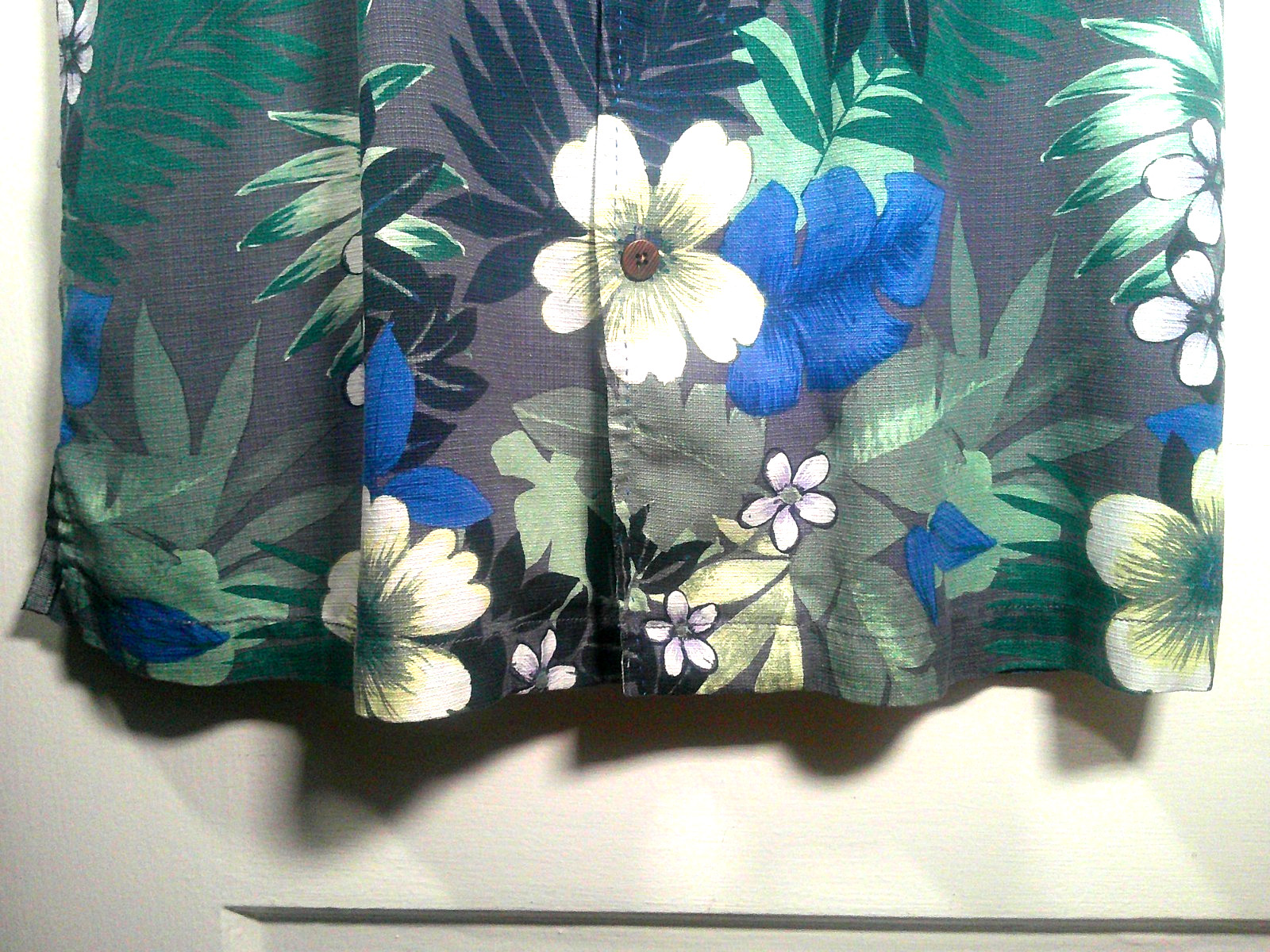 Tommy Bahama Silk Shirt Men’s Medium Hawaiian Palm Tropical – Machine Washable