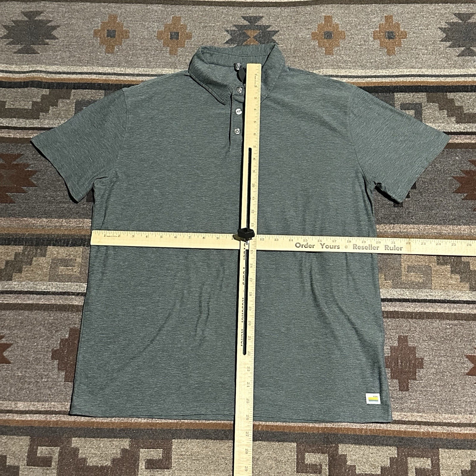 Vuori Strato Tech Polo Shirt Mens Medium Gray Perforamnce Athleisure Stretch A4