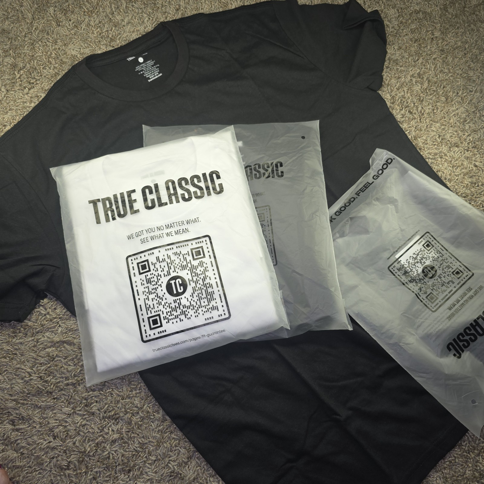 3x True Classic Mens Classic Crew Neck 2x Black/1x White Size L NIP