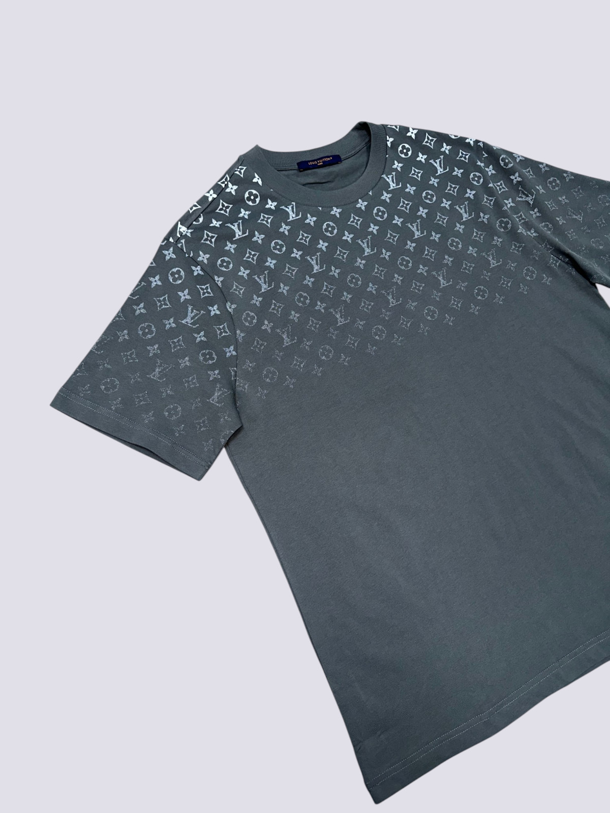 LOUIS VUITTON Classic Gradient Monogram Motif T-Shirt Gray Mens Tee Size L