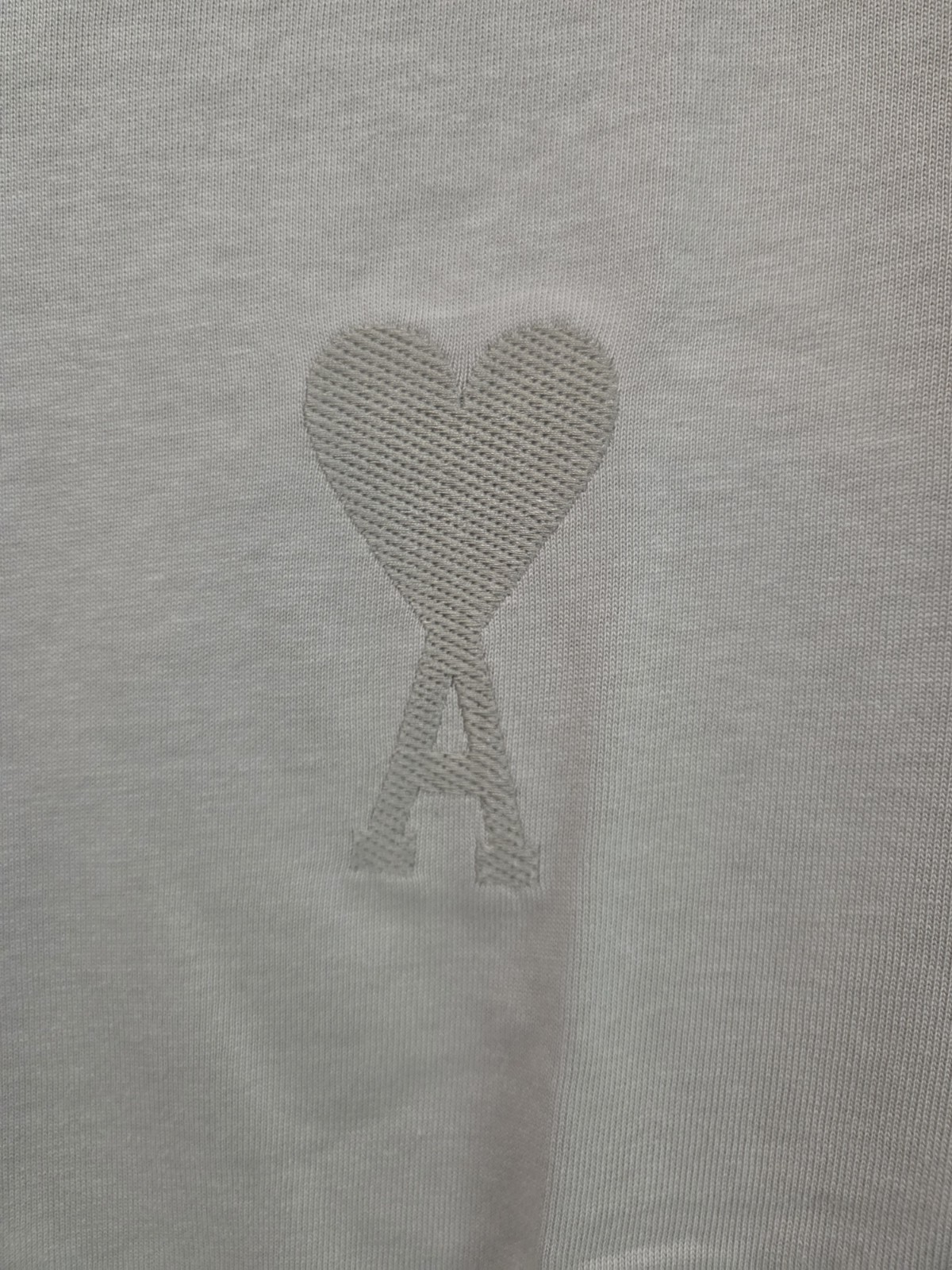 ami AMI de Coeur Beige Logo Heart Crewneck T-Shirt Size M Short Sleeve