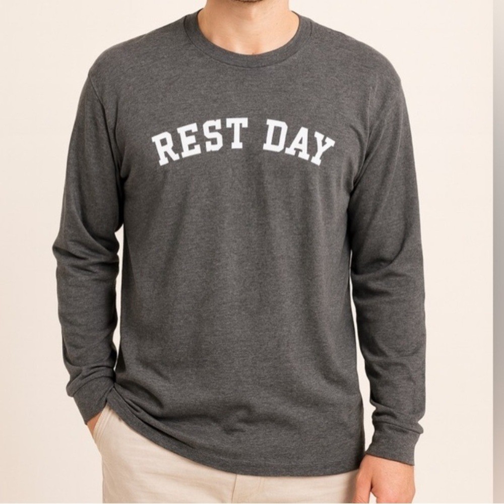District Perfect Tri Long Sleeve “Rest Day” Graphic Tee Gray XL