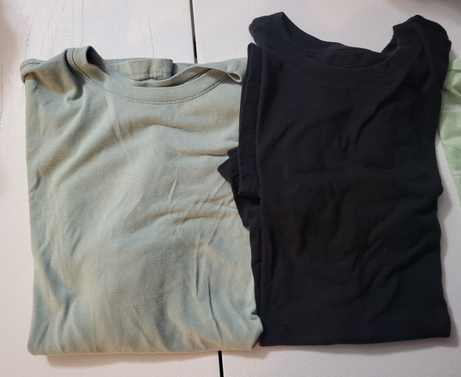 Multiples boys T-Shirts XL Crew Neck Short Sleeve Pocket Green Black Gray