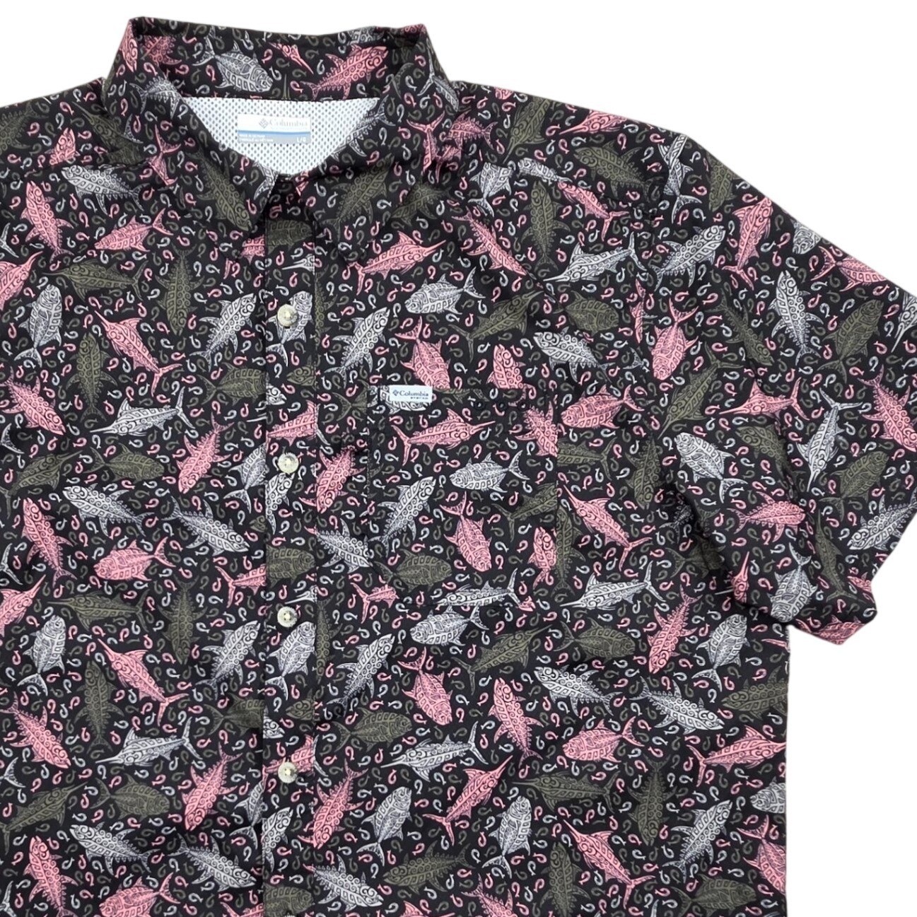 Columbia PFG Super Slack Tide Short Sleeve Camp Shirt Fish AOP Black Mens Large