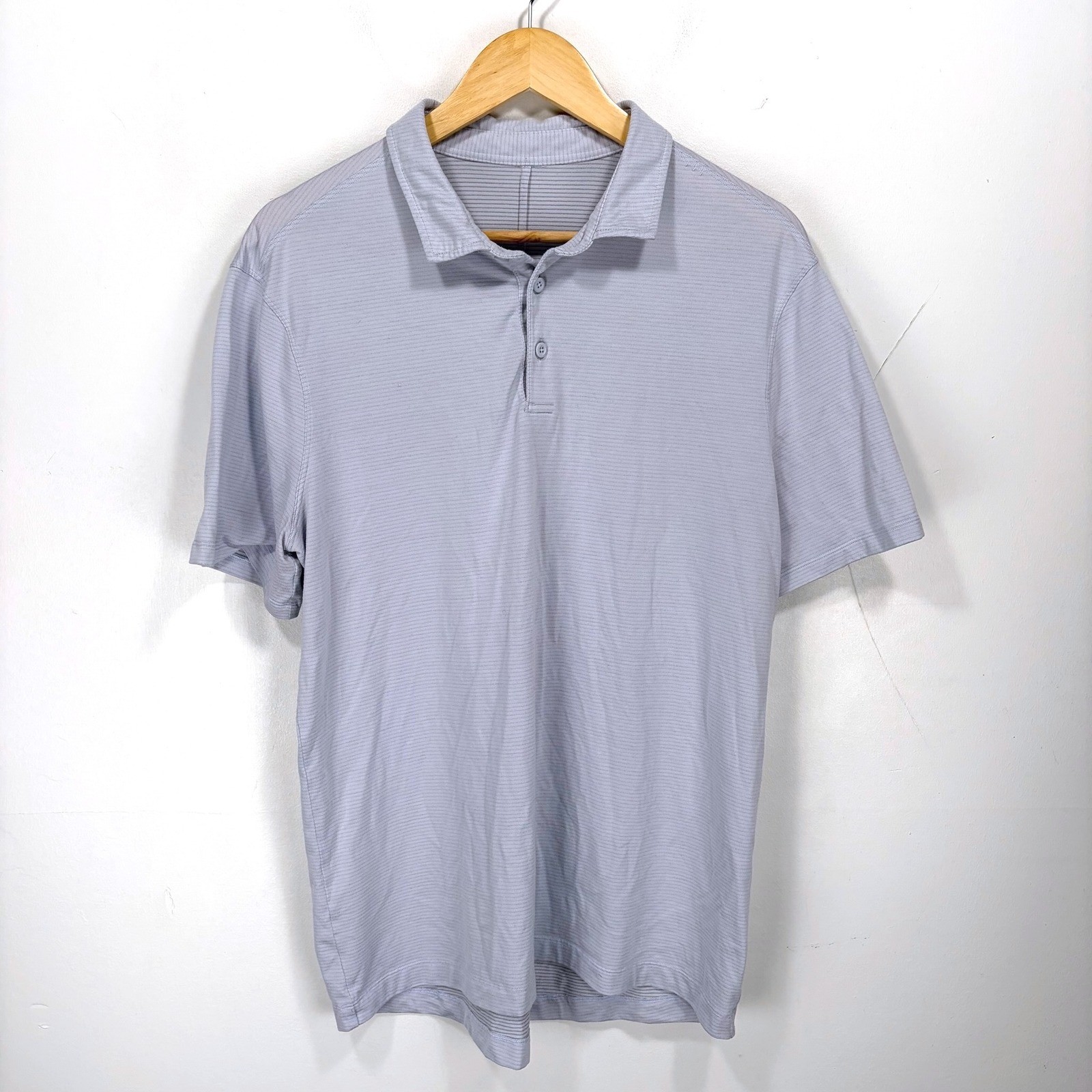 Lululemon Metal Vent Performance Polo Shirt Men Medium Light Gray Stripe Stretch