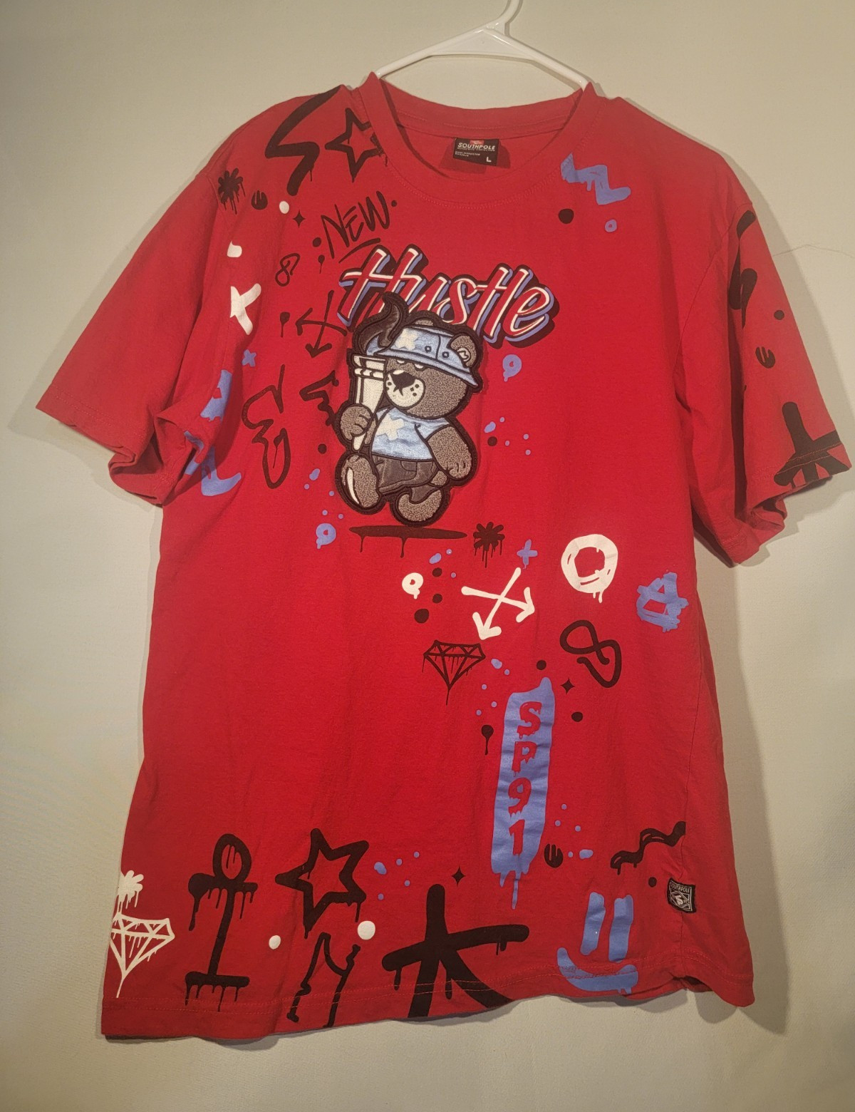 Southpole Authentic Collection Red Bear Graphic Tee Men’s L Crew Neck