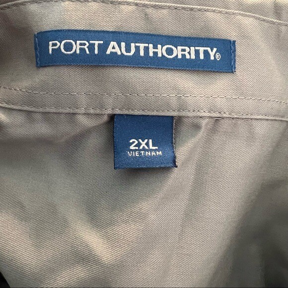 Port Authority Men’s Size 2XL Button Down Dress Shirt Gray Chest Pocket Mythics