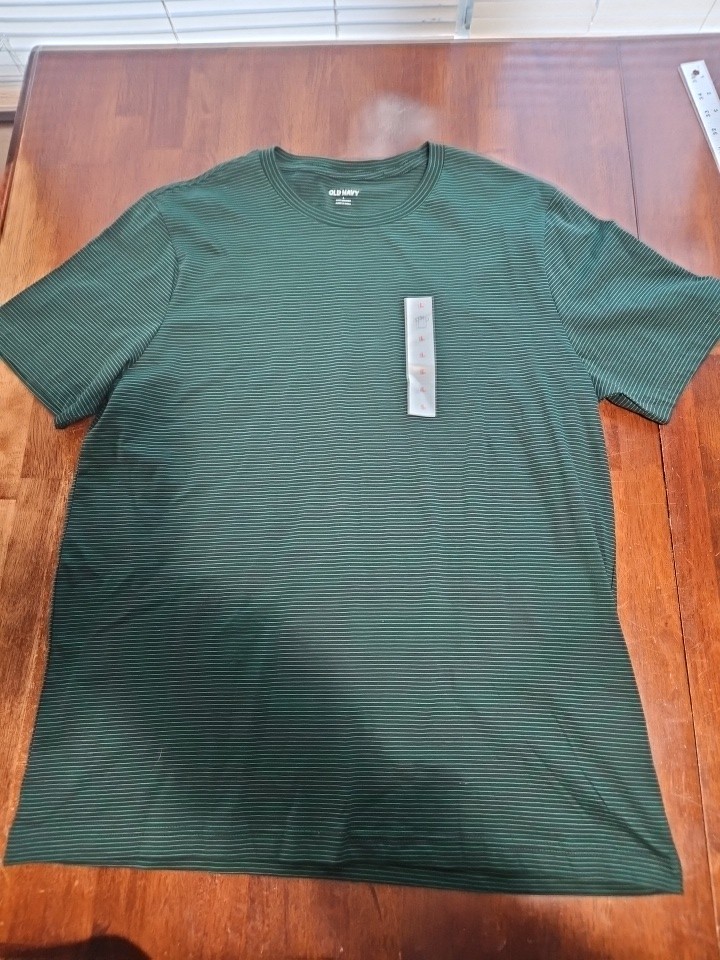 Old Navy Men’s Size L Green Striped Soft-Washed Crew Neck T-Shirt New