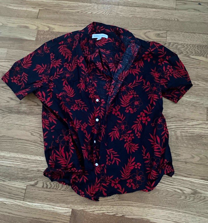 Old Navy Built-In Flex Men’s XL Black/Red Tropical Floral Short Sleeve Button-Up