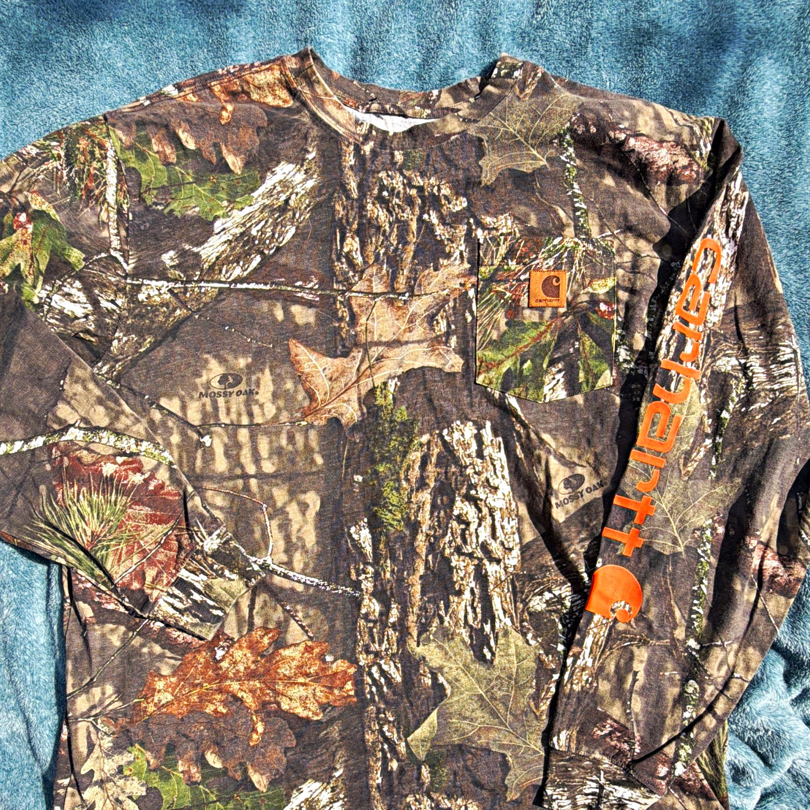 Carhartt Men’s XL Camouflage Long Sleeve Crew Neck Pocket T-Shirt Logo
