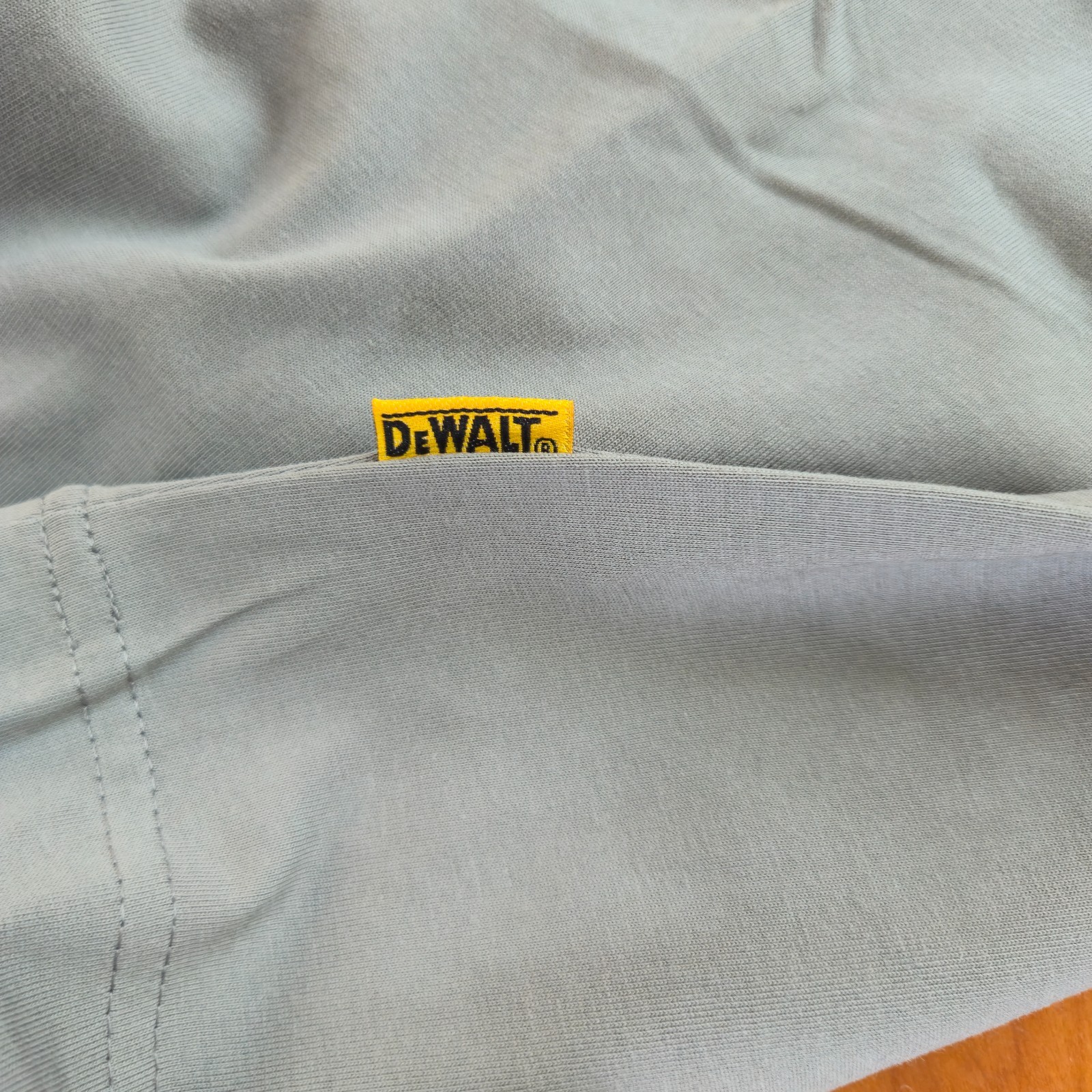 DeWalt Coolmax T Shirt Mens 2XL Gray Guaranteed Tough Short Sleeve Crew Neck