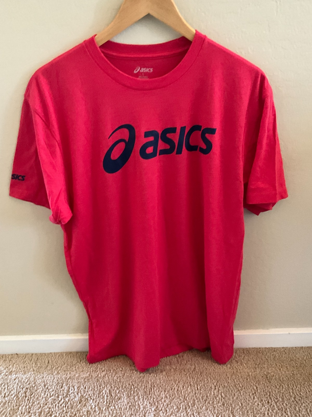 EXCELLENT Mens Asics Activewear T-Shirt Red Size L Dark Blue Logo 50/50 Blend