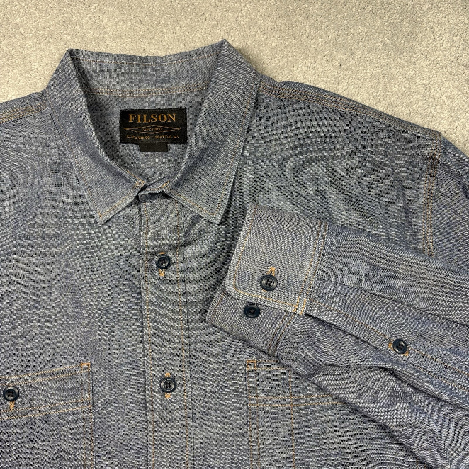 Filson Chambray CPO Shirt Denim Button Up Rinsed Indigo Men’s Size Large