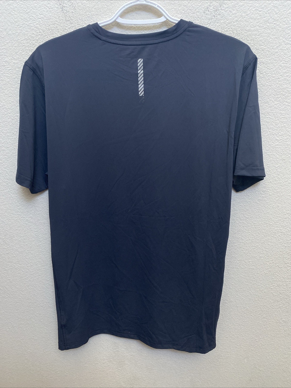 NEW Kenneth Cole Active Men’s Large Blackout Navy Blue Crew Neck T-Shirt Tech SS