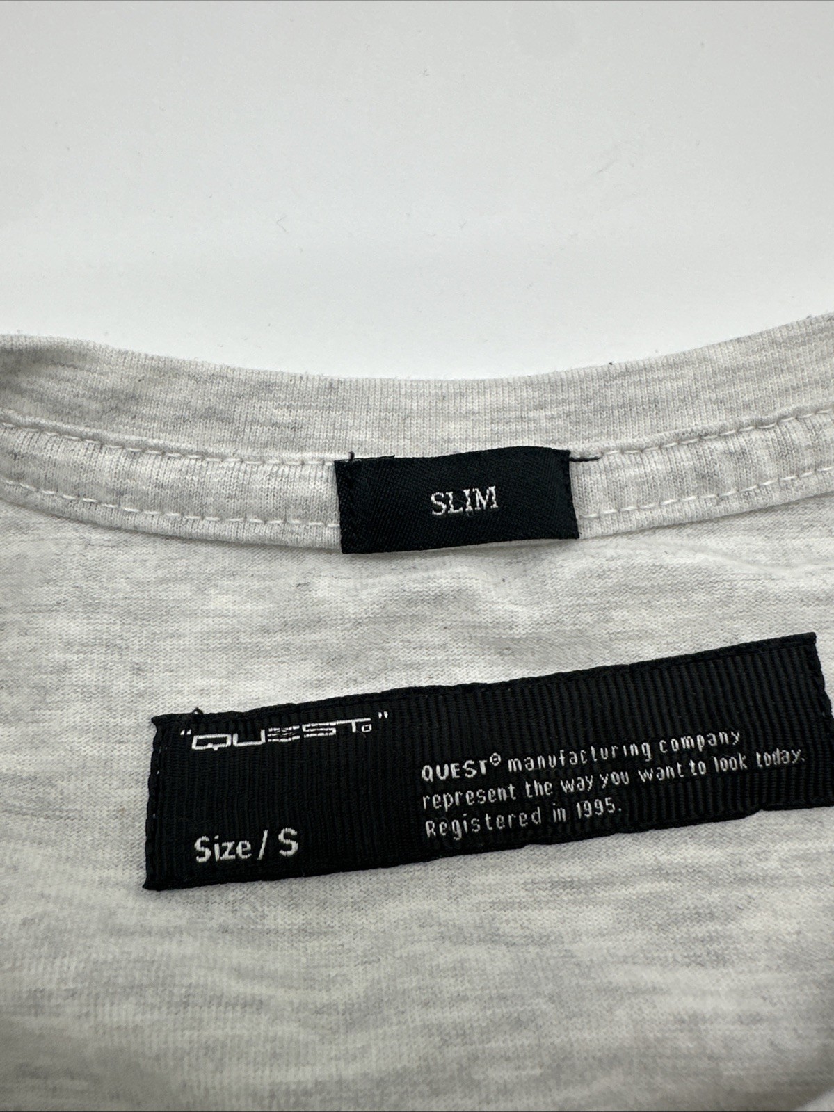 Quest T-Shirt Men Small Graphic Print Slim ..#29324